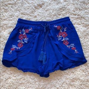Floral ruffled shorts